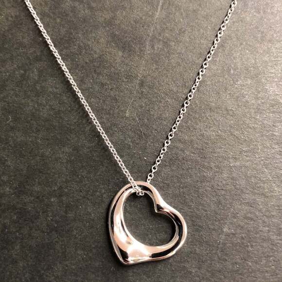 TIFFANY Silver Heart Necklace
